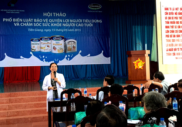 [-]Vinamilk[-]chung[-]tay[-]chăm[-]sóc[-]người[-]cao[-]tuổi[-]Đồng[-]Nai,[-]Tiền[-]Giang